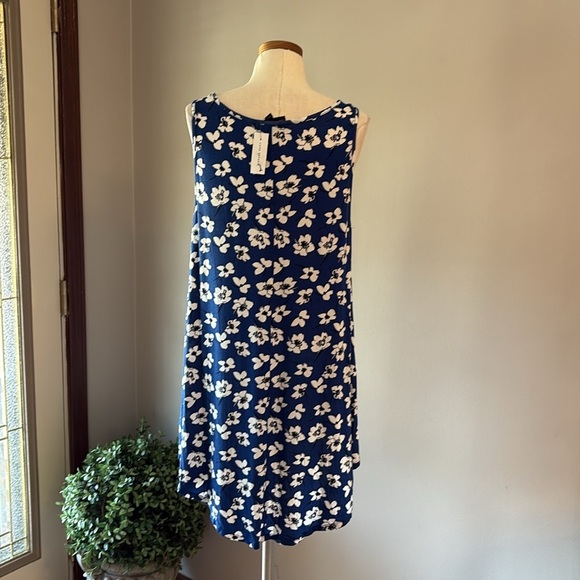 NWT Lane Bryant Floral Sleeveless top blue white flowy very stretch plus 18/20 - Picture 5 of 9
